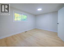 563 ELGIN Street N - 19