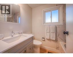 563 ELGIN Street N - 27