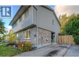 563 ELGIN Street N - 3