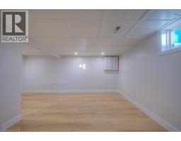 563 ELGIN Street N - 30