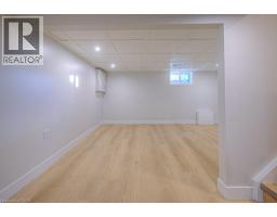 563 ELGIN Street N - 31