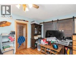 12 SENECA Street - 10