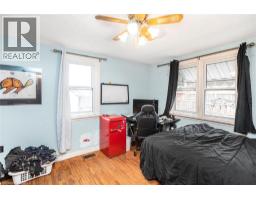 12 SENECA Street - 11