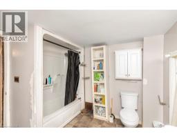 12 SENECA Street - 25