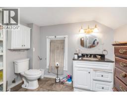 12 SENECA Street - 26