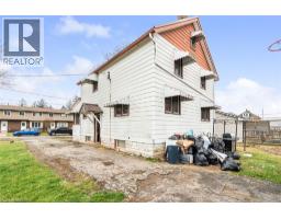 12 SENECA Street - 31