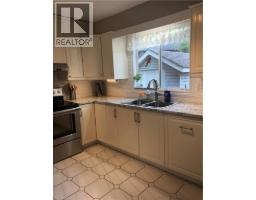153 MEADOWBROOK Drive - 11