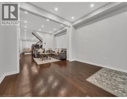 19 PICKETT Place - 5