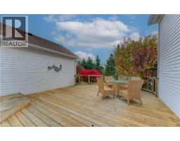 113 WAKE ROBIN Drive - 34