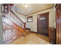 160 HEAD Street N - 10