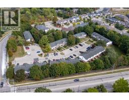 465 WOOLWICH Street N UnitNo. 32 - 2