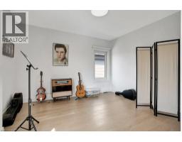 2208 RED THORNE Avenue - 29