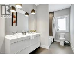 2208 RED THORNE Avenue - 31