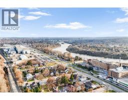 25 ISHERWOOD Avenue UnitNo. D64 - 31