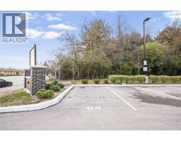 25 ISHERWOOD Avenue UnitNo. D64 - 32