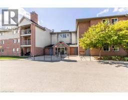 136 CONWAY Drive UnitNo. 3 - 3