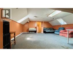 30 REGINA Street N - 17