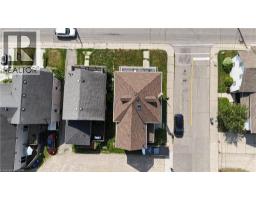 30 REGINA Street N - 3