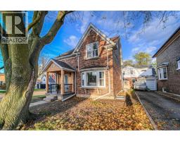 30 DUNBAR Road S - 2