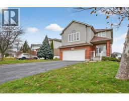 166 BRIDGEWATER Crescent - 1