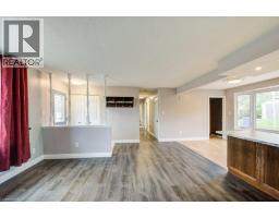 550 FERNDALE Avenue - 7
