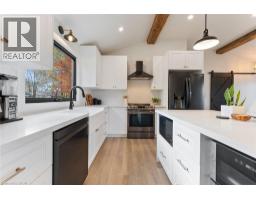 46 ROSELAWN Avenue - 5