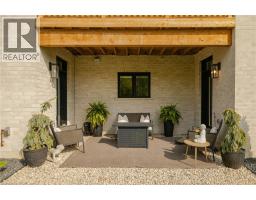 41 GILMER Crescent - 41