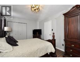 137 N CHESTNUT Street N - 20