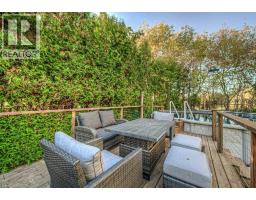 18 HILLTOP Drive - 40