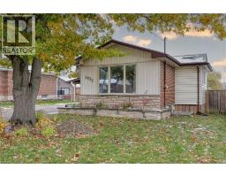 1037 WARWICK Street - 3