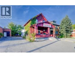 983 & 991-995 KING ST. E. & 512-516, 520 CHARLES ST. E. Street - 12