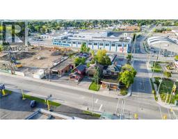 983 & 991-995 KING ST. E. & 512-516, 520 CHARLES ST. E. Street - 25