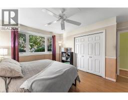 141 RIVERBANK Drive - 16