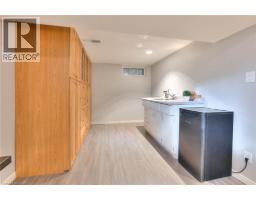 577 STIRLING Avenue S - 22