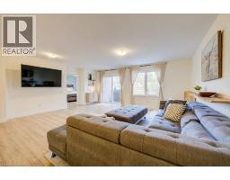 8 MALCOLM Crescent - 21