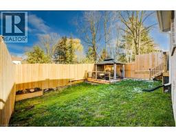 8 MALCOLM Crescent - 43