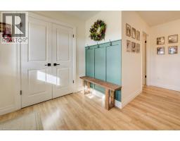 8 MALCOLM Crescent - 6