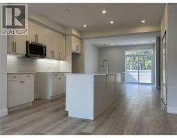 925 DEVERON Crescent UnitNo. 4 - 3