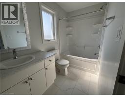 925 DEVERON Crescent UnitNo. 4 - 8