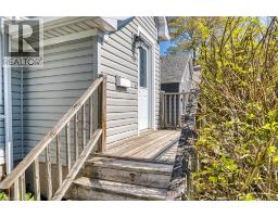 487 YORK Avenue N - 8