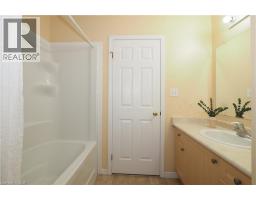 240 WESTMEADOW Drive UnitNo. 10B - 31