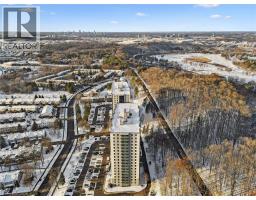 55 GREEN VALLEY Drive UnitNo. 607 - 21