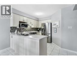 102 MARSTON Crescent - 10