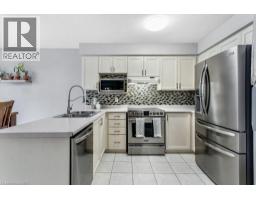 102 MARSTON Crescent - 13