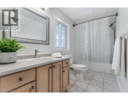 102 MARSTON Crescent - 20