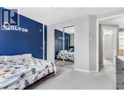 102 MARSTON Crescent - 24