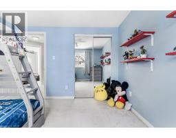 102 MARSTON Crescent - 27