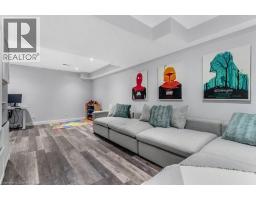 102 MARSTON Crescent - 30