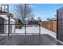 102 MARSTON Crescent - 36