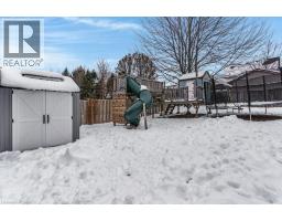 102 MARSTON Crescent - 41